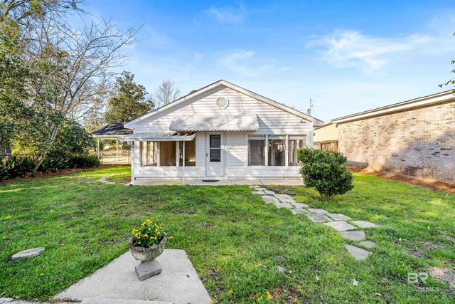 106 N White Avenue, Bay Minette, AL 36507