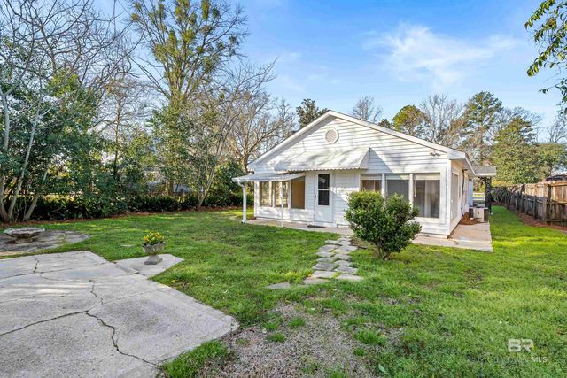 106 N White Avenue, Bay Minette, AL 36507