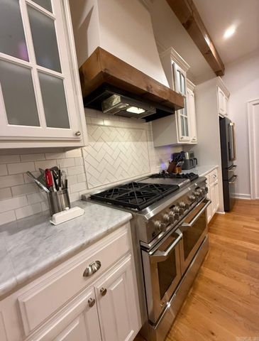 2730 Collins, Conway, AR 72034