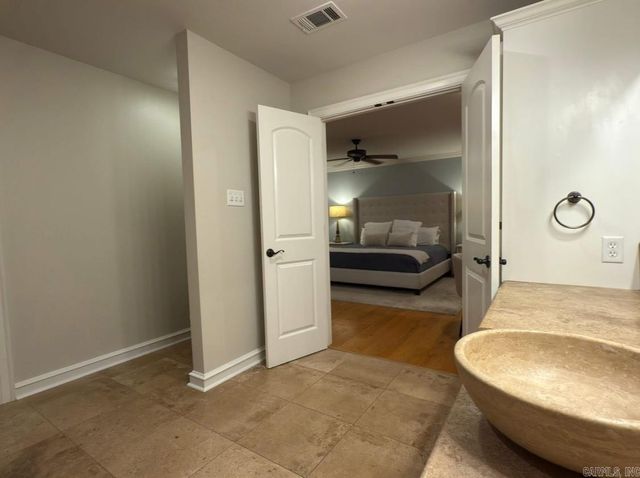 2730 Collins, Conway, AR 72034