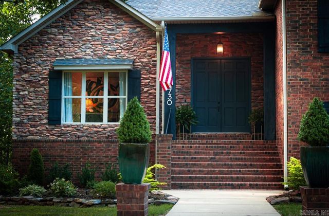 2730 Collins, Conway, AR 72034