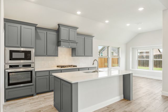 6 Covey Lane, Sanger, TX 76266