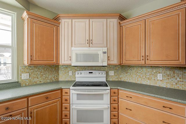 10116 Blue Creek North, Whitehouse, OH 43571