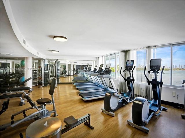 1100 West Ave 427, Miami Beach, FL 33139