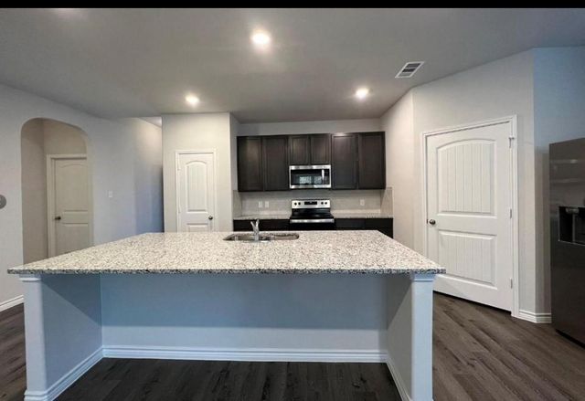 8120 Sycamore Brook Drive, Fort Worth, TX 76123