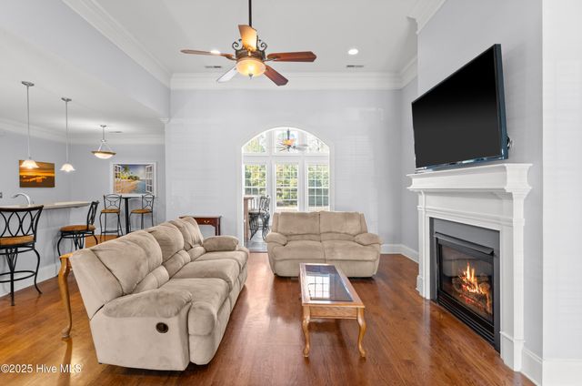 100 Lindy Court, Hampstead, NC 28443