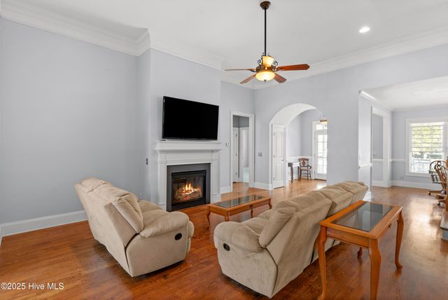 100 Lindy Court, Hampstead, NC 28443