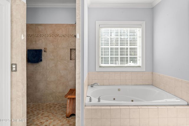 100 Lindy Court, Hampstead, NC 28443