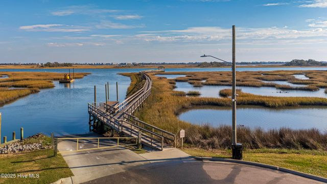 100 Lindy Court, Hampstead, NC 28443