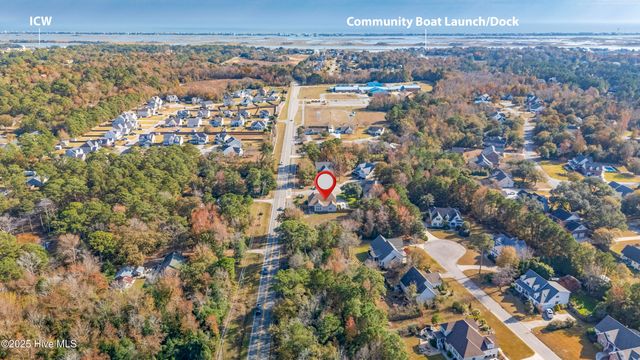 100 Lindy Court, Hampstead, NC 28443