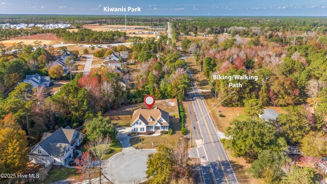 100 Lindy Court, Hampstead, NC 28443