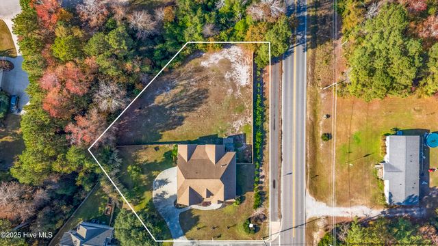 100 Lindy Court, Hampstead, NC 28443