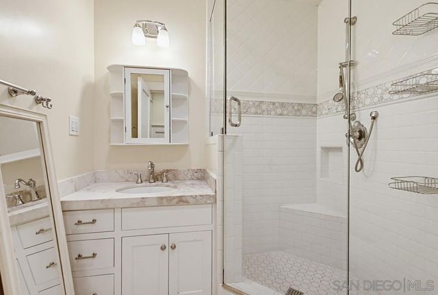464 C, Coronado, CA 92118