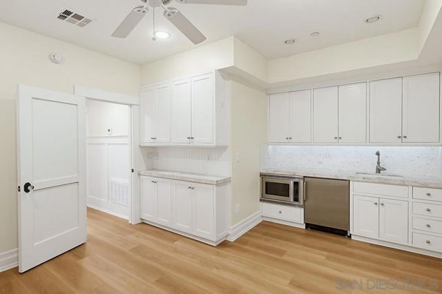 464 C, Coronado, CA 92118
