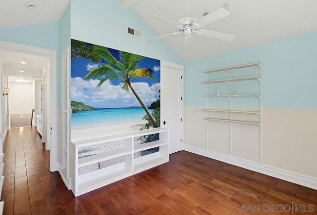 464 C, Coronado, CA 92118