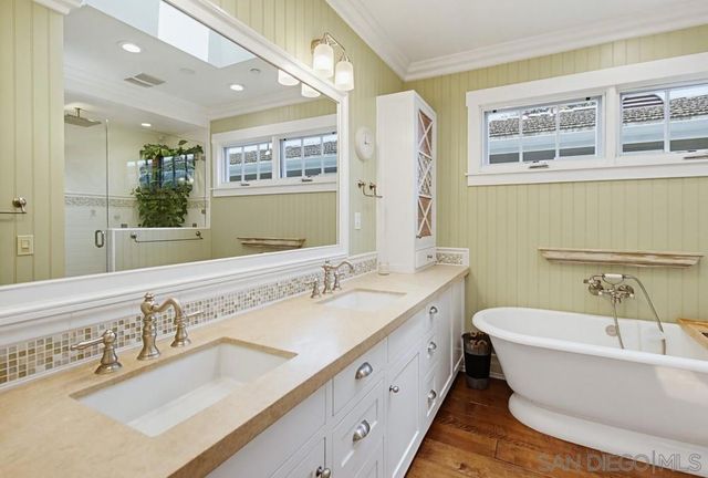 464 C, Coronado, CA 92118