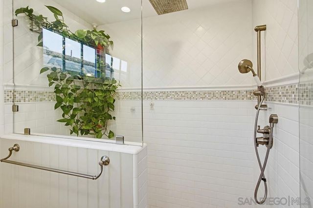 464 C, Coronado, CA 92118