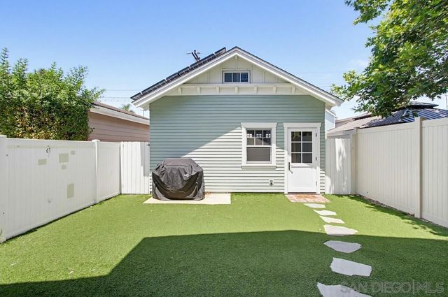 464 C, Coronado, CA 92118