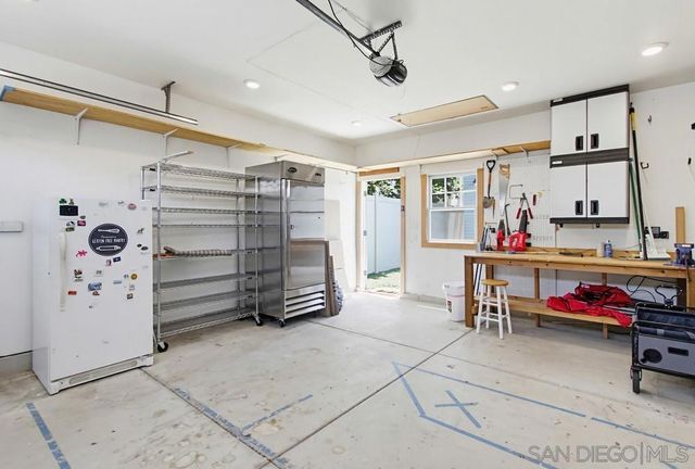 464 C, Coronado, CA 92118