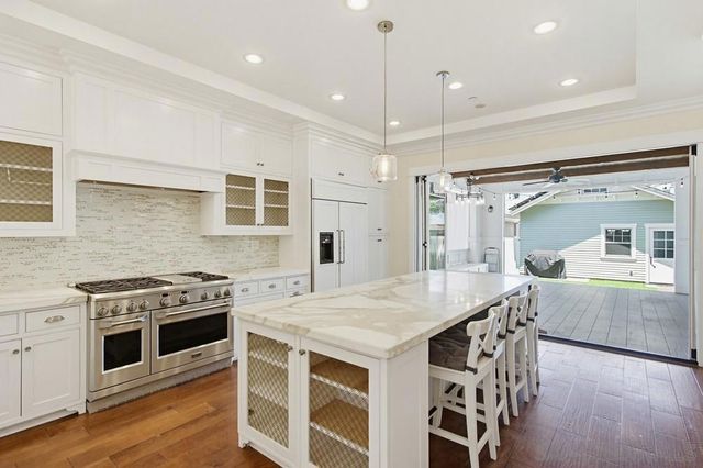 464 C, Coronado, CA 92118