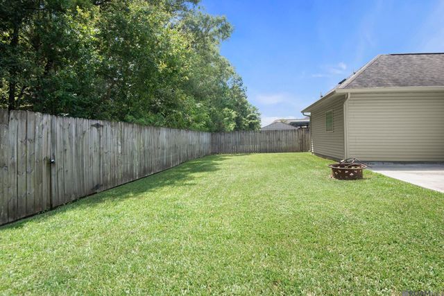 10154 Angela Dr, Denham Springs, LA 70706