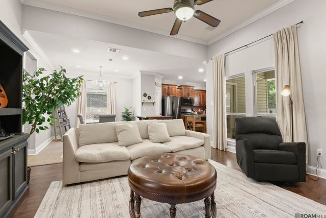 10154 Angela Dr, Denham Springs, LA 70706