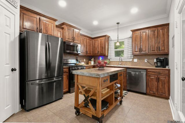 10154 Angela Dr, Denham Springs, LA 70706
