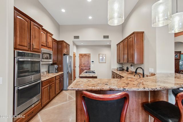 10873 N Pusch Ridge View Place, Tucson, AZ 85737