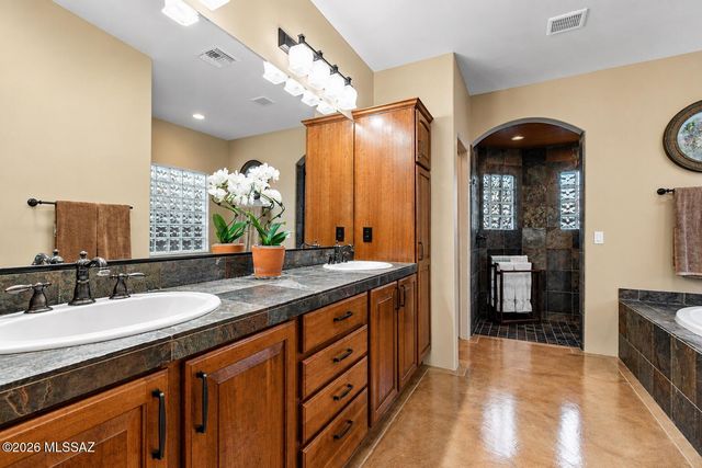 10873 N Pusch Ridge View Place, Tucson, AZ 85737