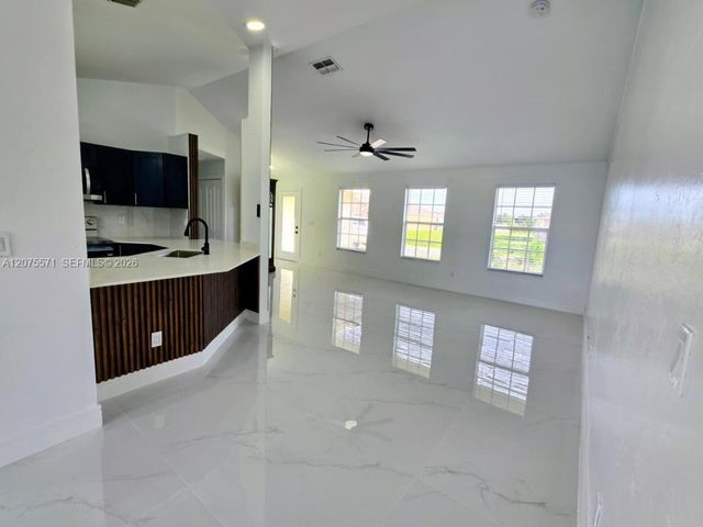 626 SW 25th Terrace, Cape Coral, FL 33914