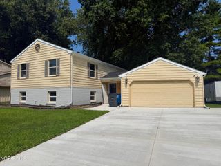 1687 Park Forest Drive, Toledo, OH 43614
