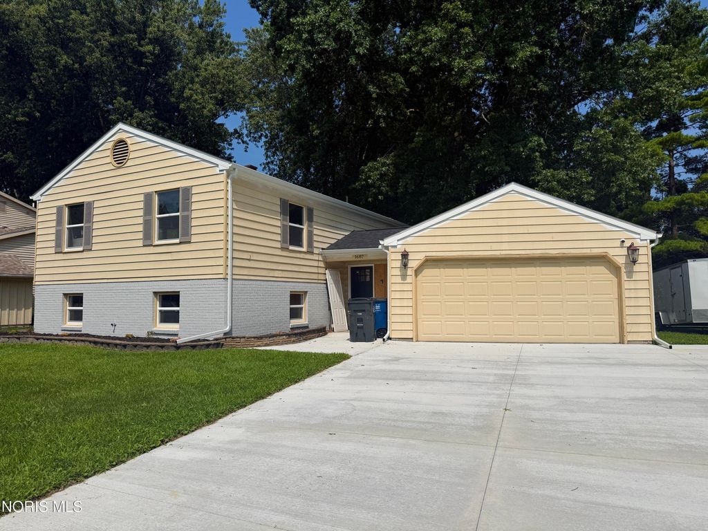 1687 Park Forest Drive, Toledo, OH 43614