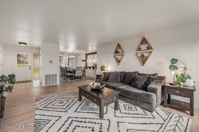 6051 E Kingswood LN, Coeur D'alene, ID 83814