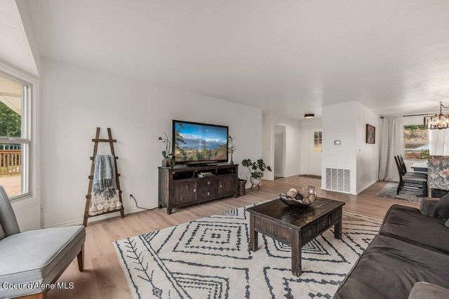 6051 E Kingswood LN, Coeur D'alene, ID 83814