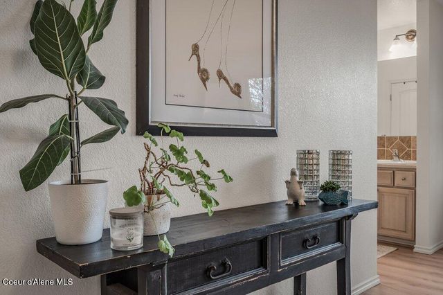 6051 E Kingswood LN, Coeur D'alene, ID 83814