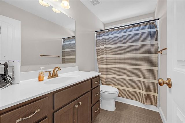 1645 Hillcrest Drive, Sugar Hill, GA 30518