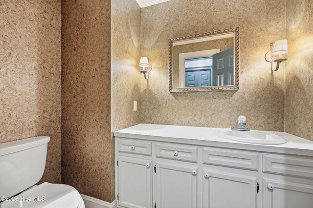 1608 Canterbury Road, Greenville, NC 27858