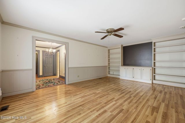 1608 Canterbury Road, Greenville, NC 27858