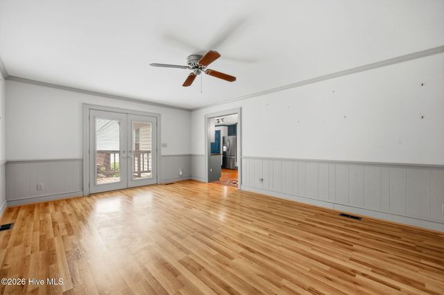 1608 Canterbury Road, Greenville, NC 27858