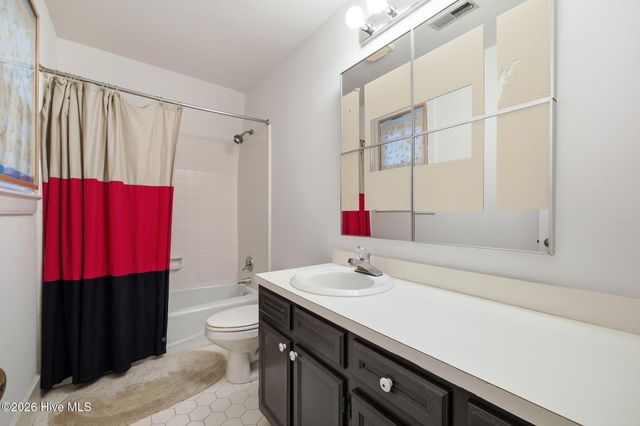 1608 Canterbury Road, Greenville, NC 27858