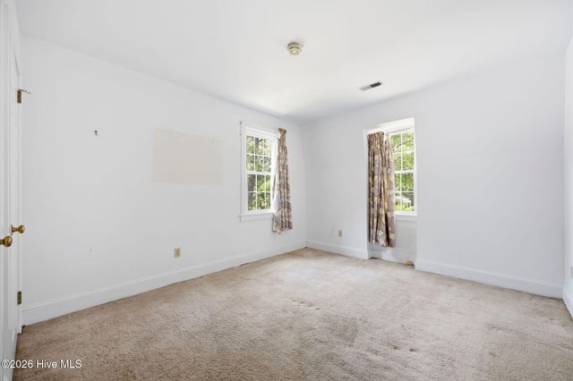 1608 Canterbury Road, Greenville, NC 27858