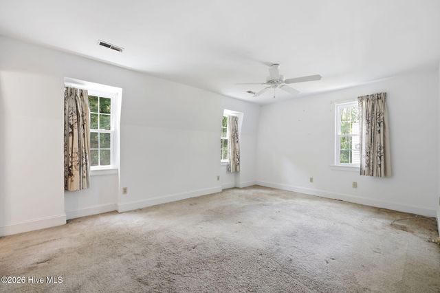1608 Canterbury Road, Greenville, NC 27858