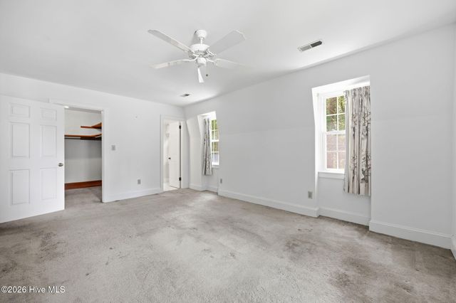 1608 Canterbury Road, Greenville, NC 27858
