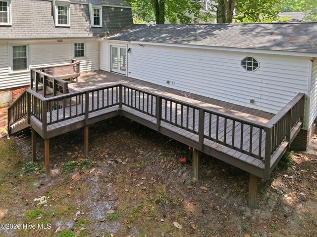 1608 Canterbury Road, Greenville, NC 27858