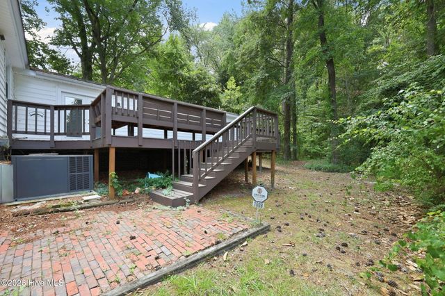 1608 Canterbury Road, Greenville, NC 27858