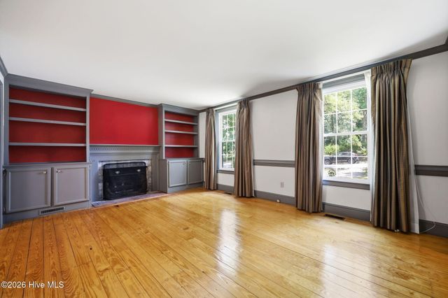 1608 Canterbury Road, Greenville, NC 27858