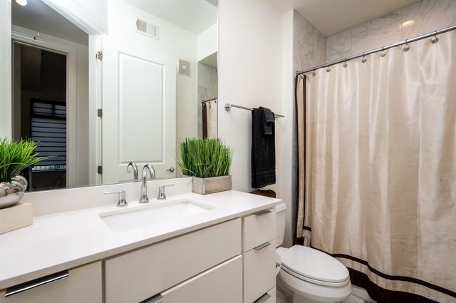 717 S Riverside Dr Apt 903, Memphis, TN 38103