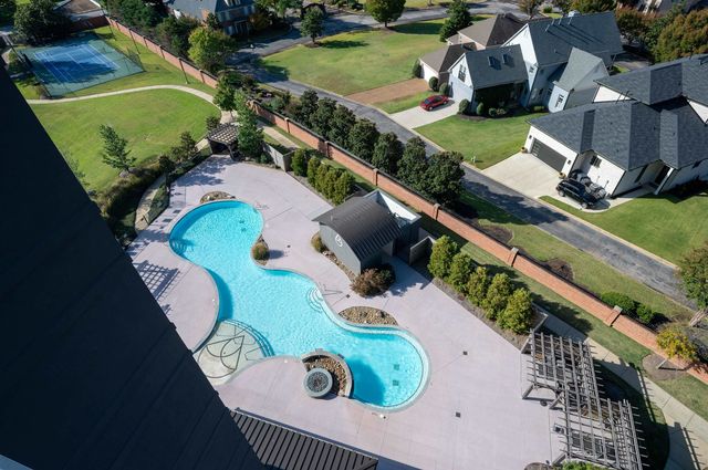 717 S Riverside Dr Apt 903, Memphis, TN 38103