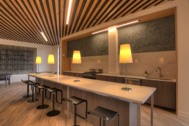 717 S Riverside Dr Apt 903, Memphis, TN 38103