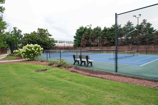 717 S Riverside Dr Apt 903, Memphis, TN 38103